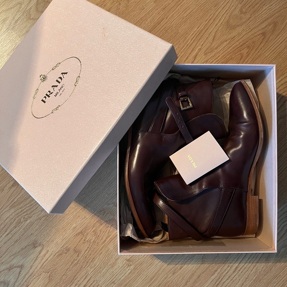 Original Prada boots - Picture 2 of 5